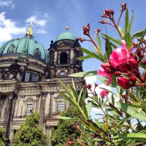 Berliner dom, what a beautiful day!