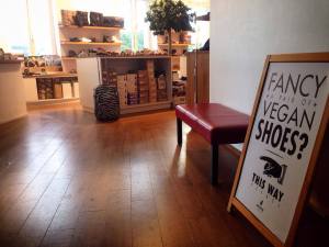 Vegan shoes anyone?! 'Avesu'