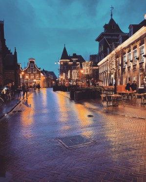 ACAF9AF2-BBE4-45F1-AD77-0DE2E5631A22